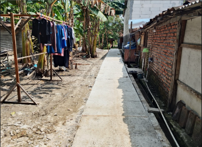 Pembangunan Jalan Beton RT 02 RW 02