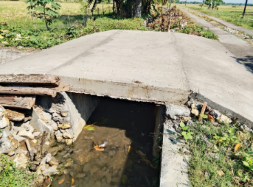 Pembangunan Jalan Arah Makam Umum RT 06 RW 01