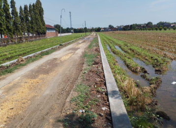 Peninggian Talud Jalan Desa RT 04 RW 02