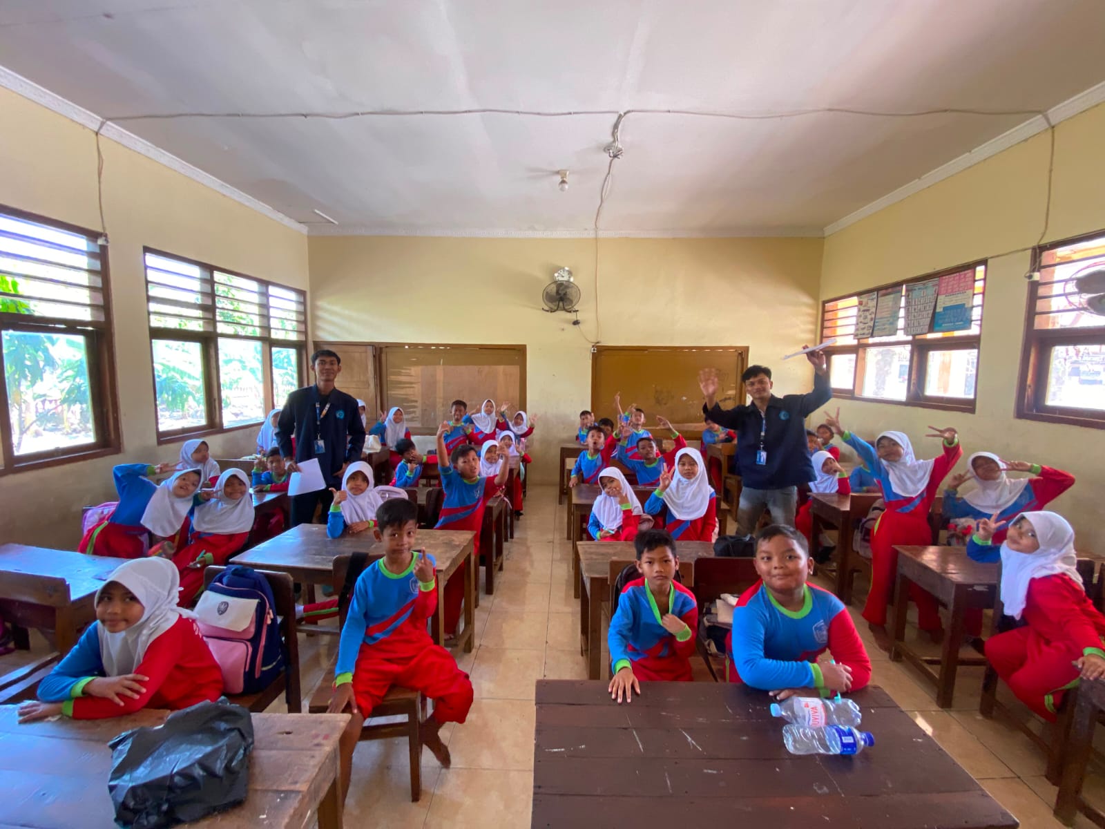 KKN Kelompok 23 Unimus Mengadakan Kegiatan Edukasi Kesehatan Gigi & Bahaya Listrik di SDN 1 Curug