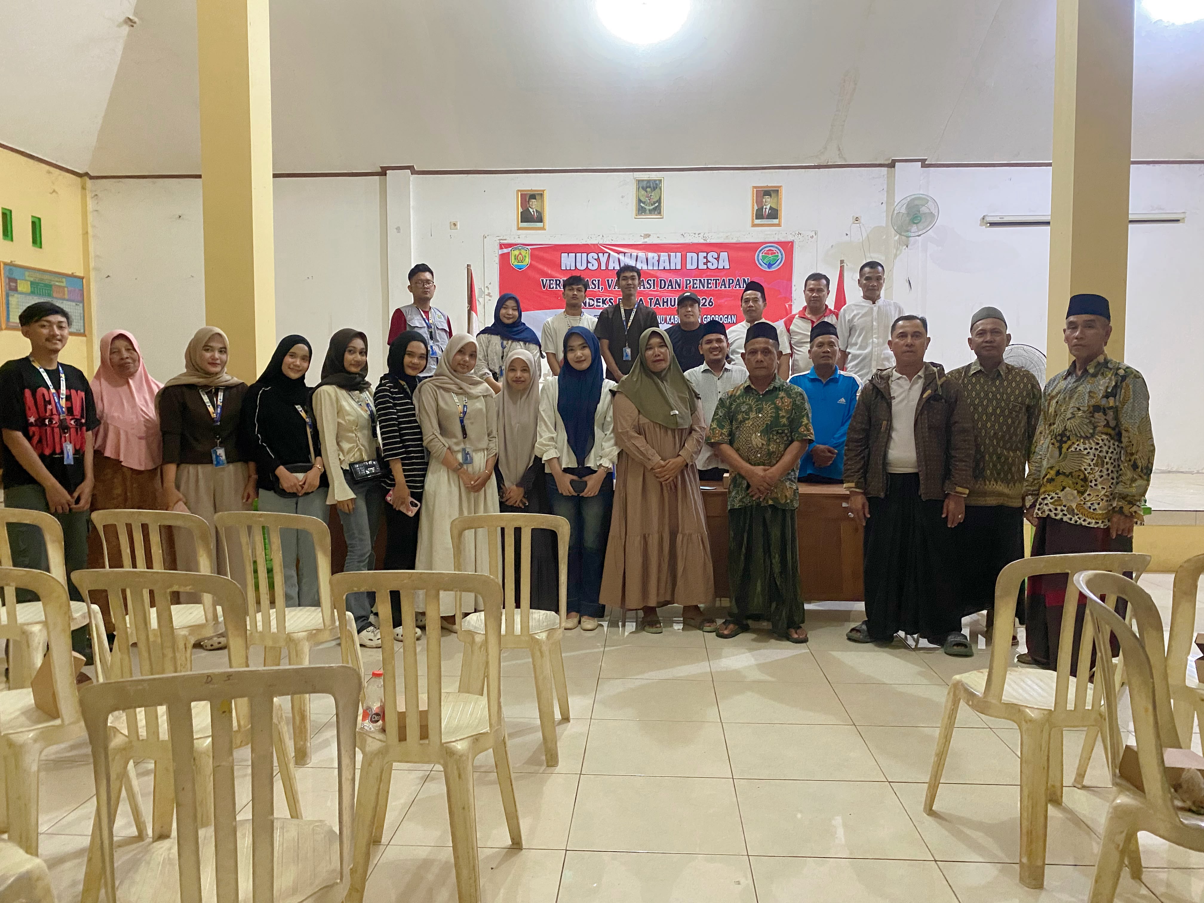 KKN Kelompok 23 Unimus Mengikuti Kegiatan Rapat Pembahasan Lomba Tingkat Desa di Balai Desa Curug