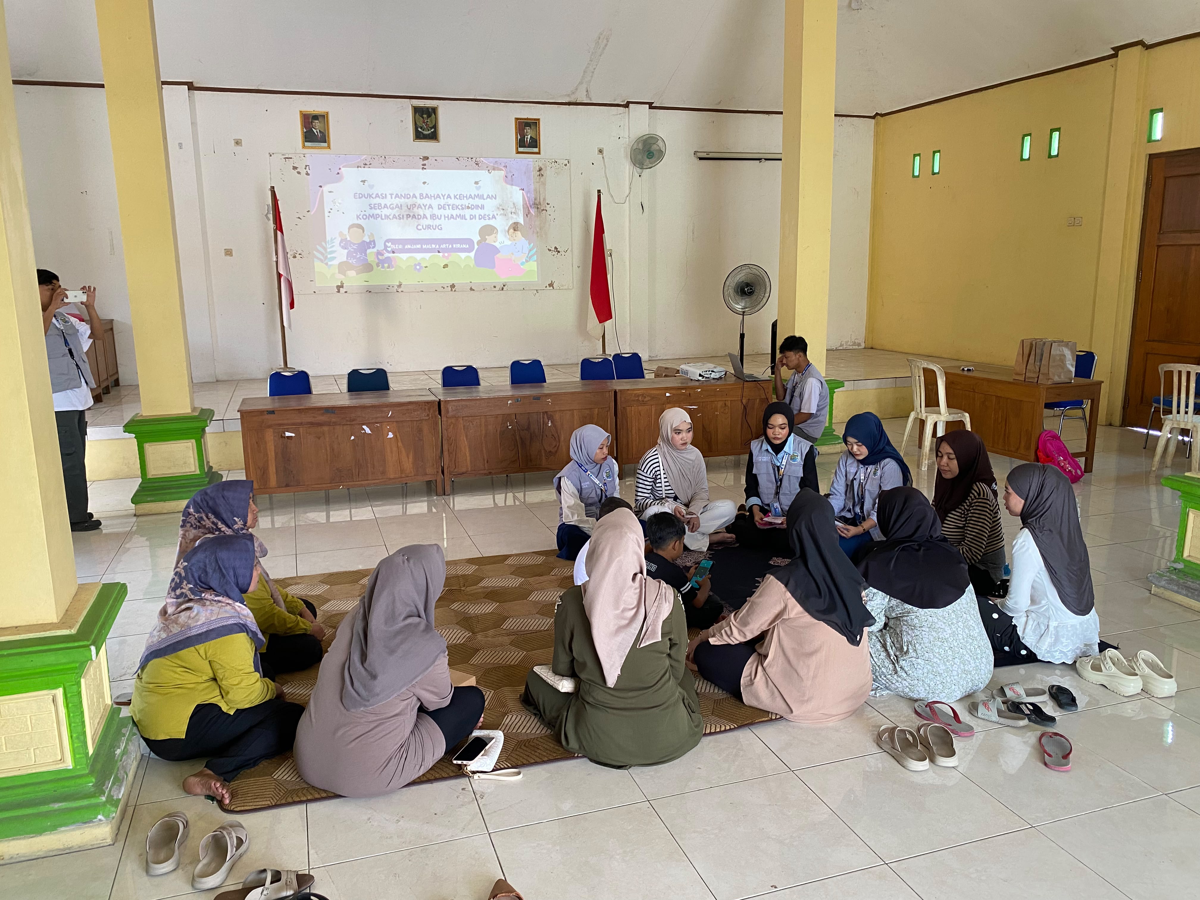 KKN Kelompok 23 Unimus Mengadakan Edukasi Pencegahan Kehamilan di Balai Desa Curug