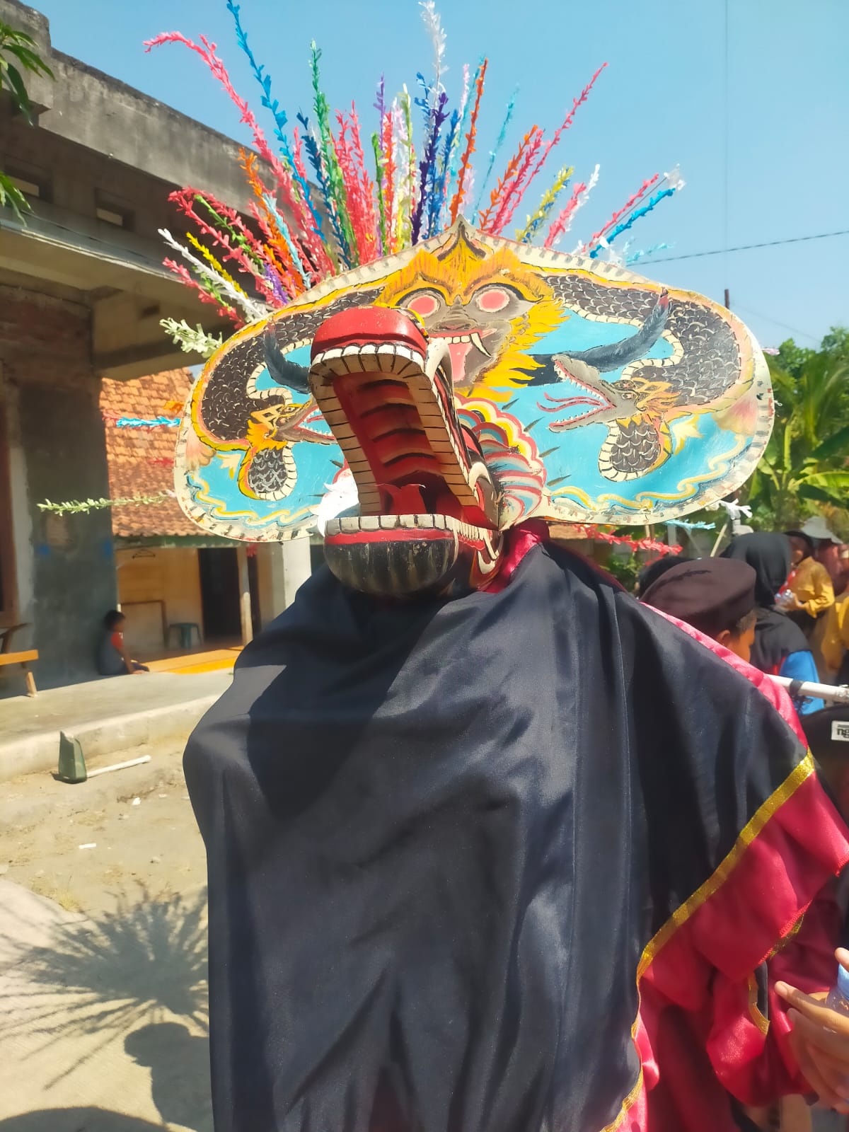 KKN Kelompok 23 Unimus Membantu Kegiatan Carnaval Keliling SDN 1 Curug di Tegowanu Kulon